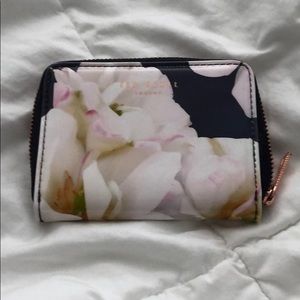 Ted Baker London Kirsty Gardenia Small Zip Purse